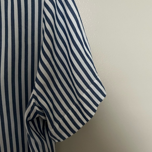 Tommy Bahama Dress navy and white stripe - Picture 5 of 6